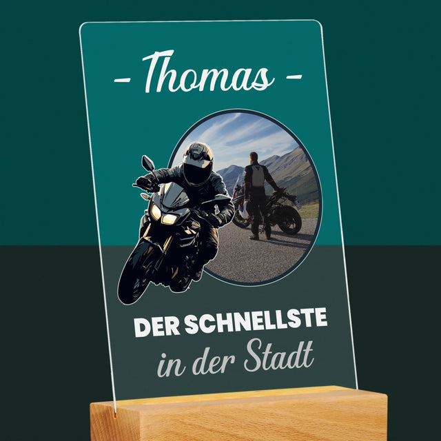 Foto Und Unterschrift: Der Schnellste In Der Stadt - Druck Auf Acrylglas