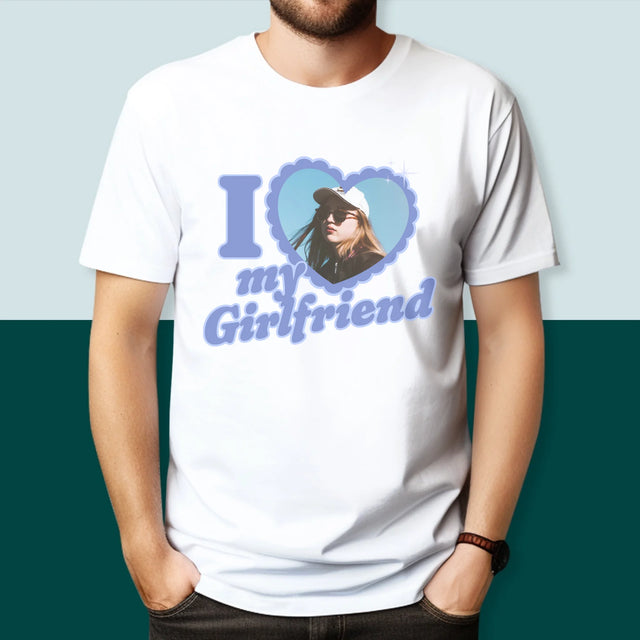 Zdjęcie i Podpis: i Love My Girlfriend - Koszulka Męska z Nadrukiem | SK